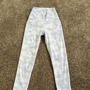 90 Degree workout leggings never worn.
